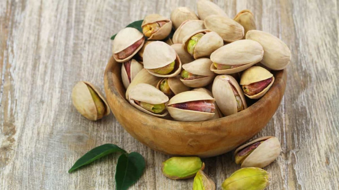 Pistachio nuts wholesale prices and the preparation of supply