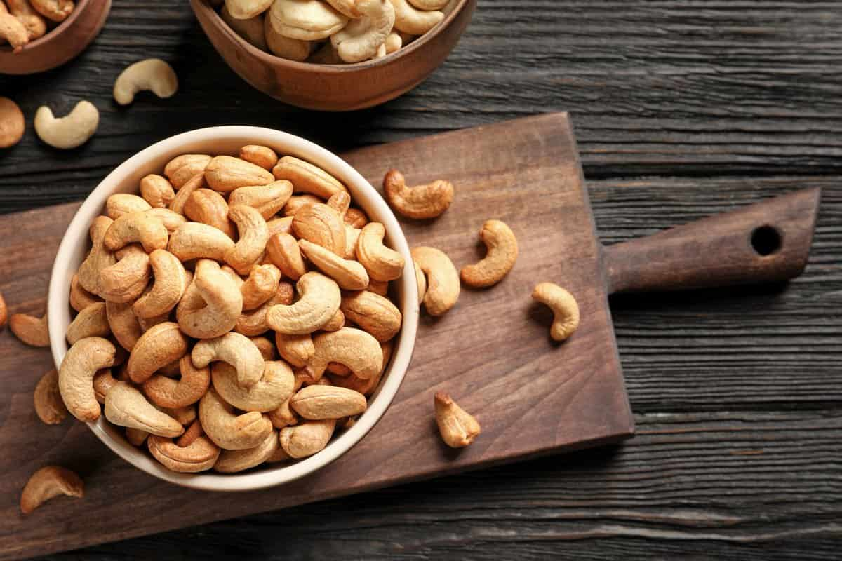  Cashew in Sri Lanka; Kidney Shaped Contains Protein Vitamins K E B6 B4 B2 