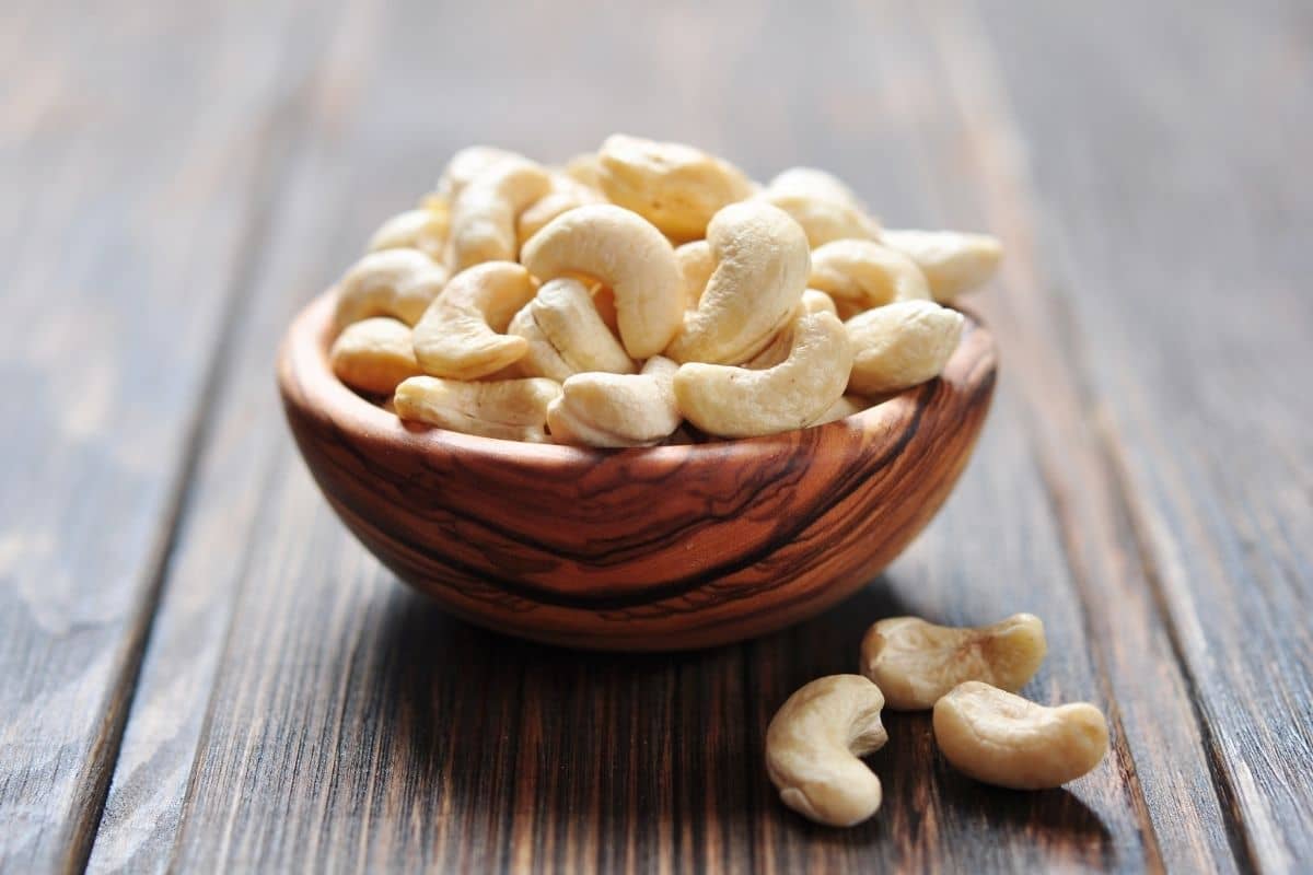  Cashew in Goa (Anacardium Occidentale) Peppery Salty Size 180 240 320 