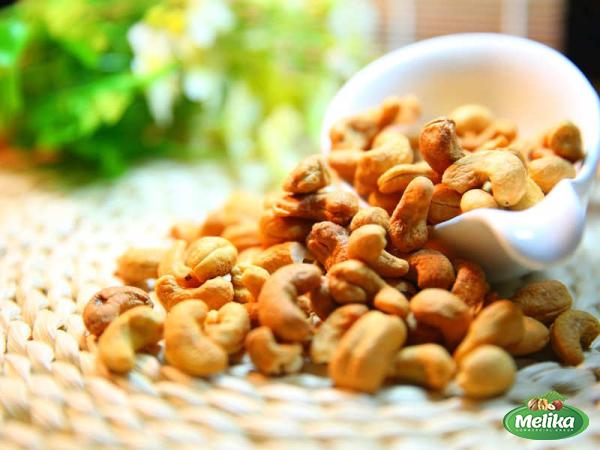 Buy organic unshelled cashew nuts + best price