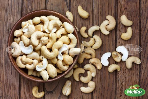 Raw cashew nuts edible | Buy at a cheap price