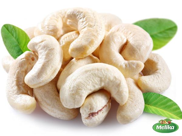 Buy raw cashew nuts Singapore at an exceptional price