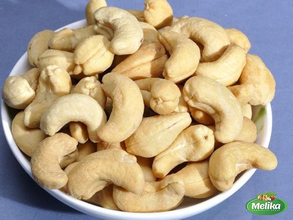 Family of cashew nut buying guide + great price