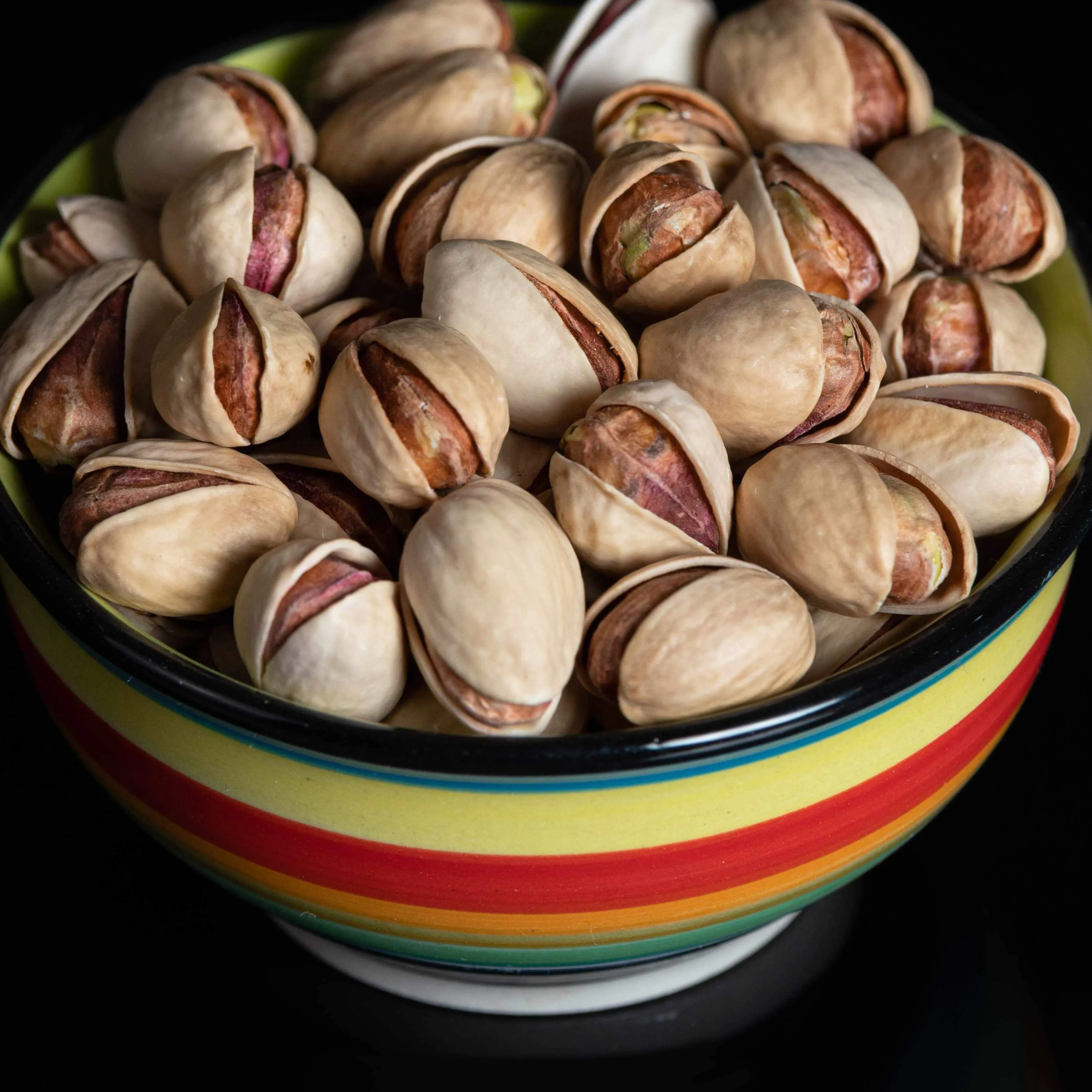 raw pistachio nuts nutrition