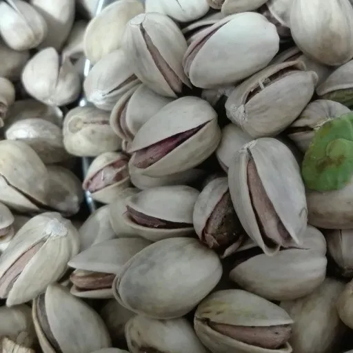 raw peeled pistachios