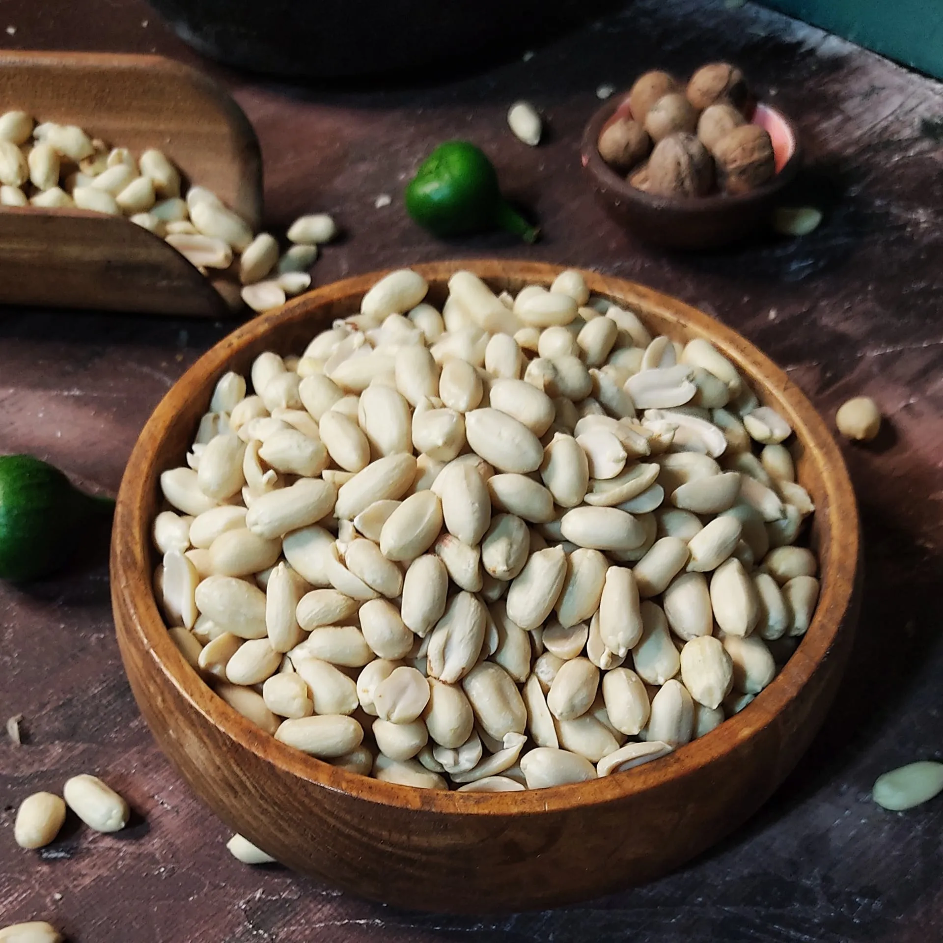 boiled peanuts vs roasted peanuts